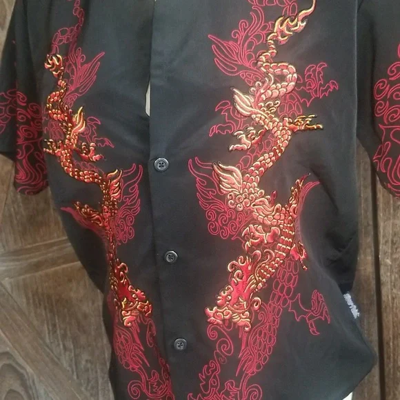 Silver Point-Retro Dragon Button Up Shirt-Size Medium - Picture 5 of 12